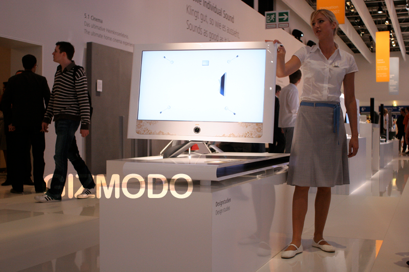 Illustration for article titled Loewe's Design Studio TVs are Absolutely Fan-Bloody-tastic